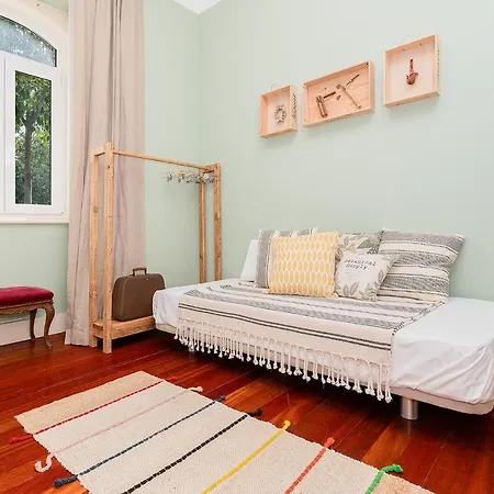 Charming 3 Bedroom Apartment At Anjos 아파트